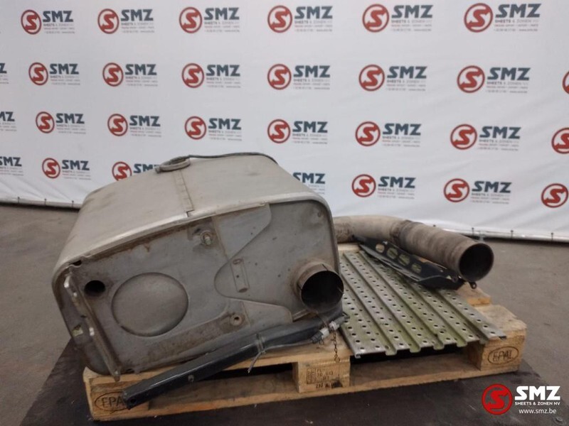 MAN Occ Uitlaatpot - katalysator MAN TGX EURO 5 - Muffler/ Exhaust system for Truck: picture 1 MAN Occ Uitlaatpot - katalysator MAN TGX EURO 5 - Muffler/ Exhaust system for Truck: picture 1