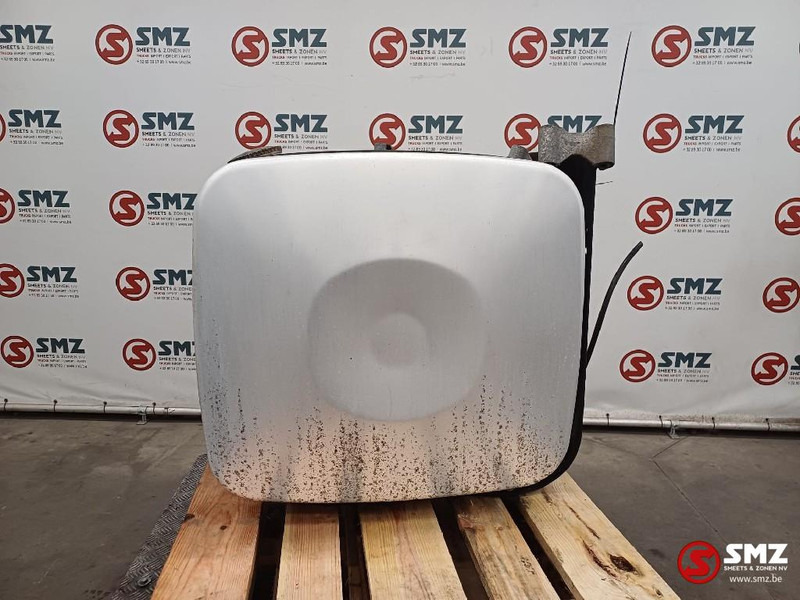 MAN Occ brandstoftank met steunen 250 L MAN - Fuel tank for Truck: picture 4 MAN Occ brandstoftank met steunen 250 L MAN - Fuel tank for Truck: picture 4
