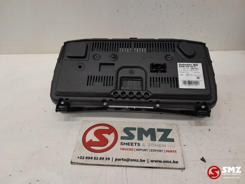 Mercedes-Benz Occ instrumentenpaneel Mercedes - Dashboard for Truck: picture 2 Mercedes-Benz Occ instrumentenpaneel Mercedes - Dashboard for Truck: picture 2
