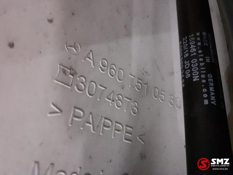Mercedes-Benz Occ motorkap + windgeleiders Mercedes - Hood for Truck: picture 4 Mercedes-Benz Occ motorkap + windgeleiders Mercedes - Hood for Truck: picture 4