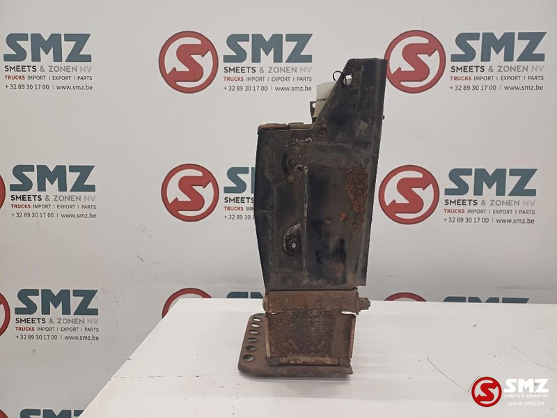 Mercedes-Benz Occ opstapbak links Mercedes - Cab and interior for Truck: picture 3 Mercedes-Benz Occ opstapbak links Mercedes - Cab and interior for Truck: picture 3