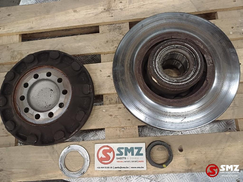 Mercedes-Benz Occ remschijf + wielnaafflens vooras Mercedes - Brake disc for Truck: picture 2 Mercedes-Benz Occ remschijf + wielnaafflens vooras Mercedes - Brake disc for Truck: picture 2