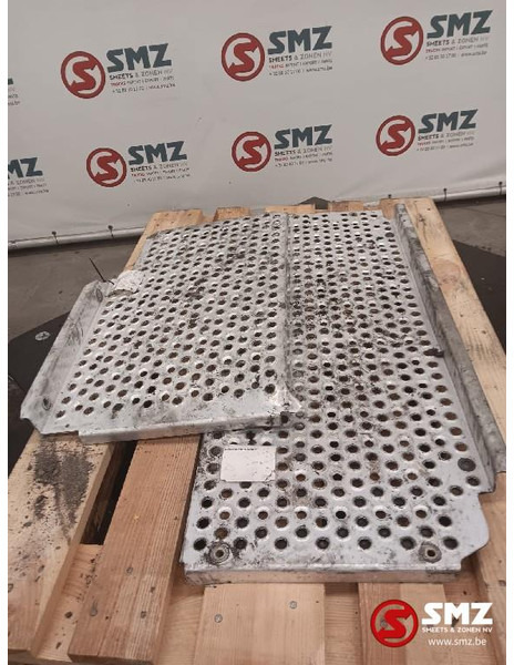 Mercedes-Benz Occ set bordesplaten Mercedes - Frame/ Chassis for Truck: picture 1 Mercedes-Benz Occ set bordesplaten Mercedes - Frame/ Chassis for Truck: picture 1