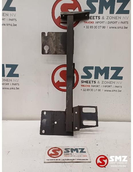 Renault Occ bumperbevestiging links Renault - Bumper for Truck: picture 2 Renault Occ bumperbevestiging links Renault - Bumper for Truck: picture 2