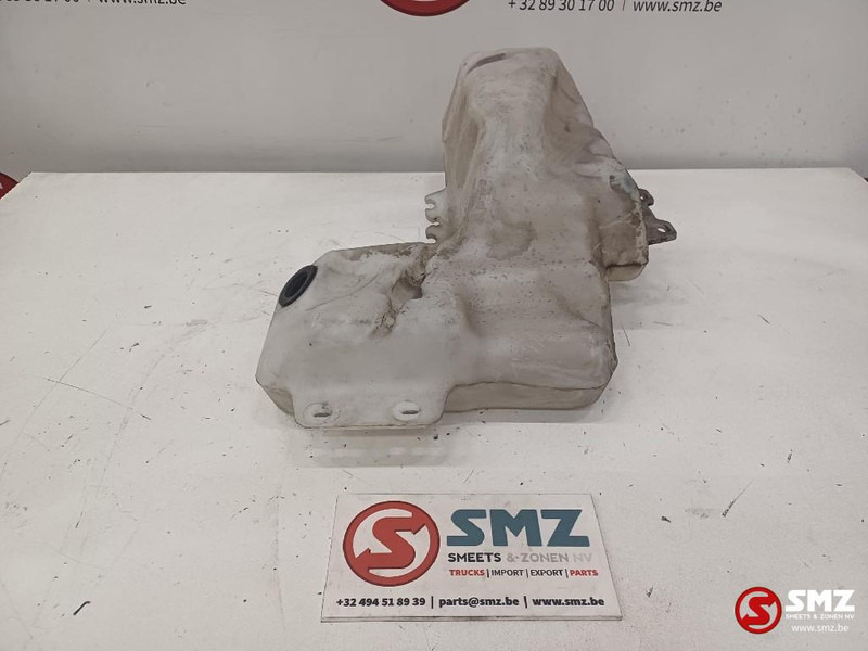 Renault Occ ruitensproeierreservoir Renault T 82303046 - Wiper for Truck: picture 2 Renault Occ ruitensproeierreservoir Renault T 82303046 - Wiper for Truck: picture 2