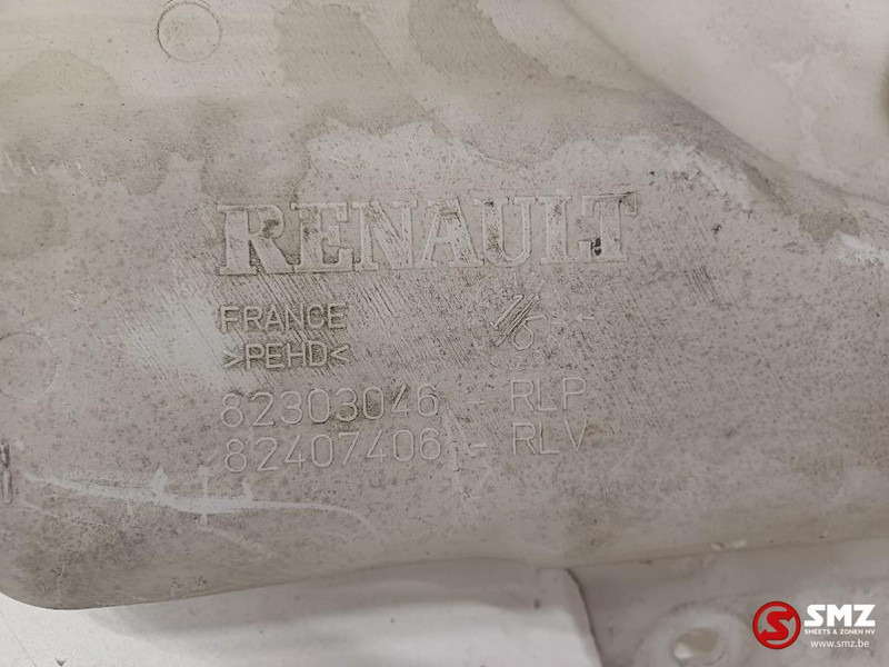 Renault Occ ruitensproeierreservoir Renault T 82303046 - Wiper for Truck: picture 5 Renault Occ ruitensproeierreservoir Renault T 82303046 - Wiper for Truck: picture 5
