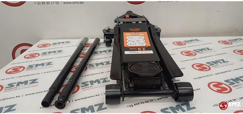 Diversen Rol krik 2500kg min maat 75mm max 525 mm - Spare parts for Truck: picture 3 Diversen Rol krik 2500kg min maat 75mm max 525 mm - Spare parts for Truck: picture 3