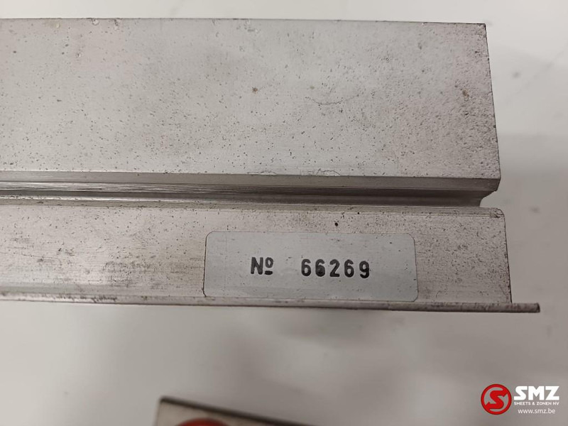 UNIC Occ spanningsregelaar 24V/13,2V 7A Unic - Electrical system for Truck: picture 4 UNIC Occ spanningsregelaar 24V/13,2V 7A Unic - Electrical system for Truck: picture 4