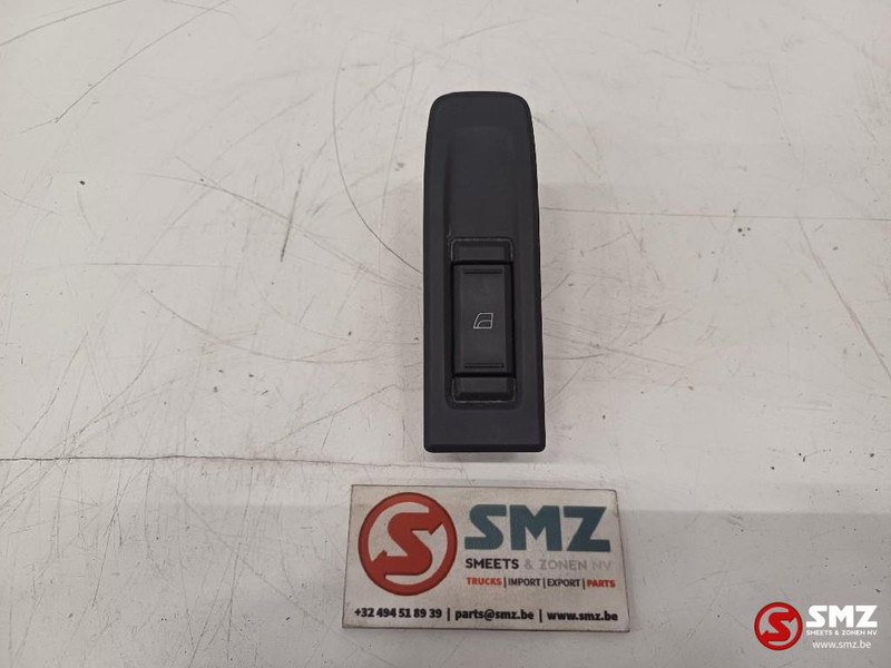 Volvo Occ raamschakelaar passagierszijde Volvo - Electrical system for Truck: picture 1 Volvo Occ raamschakelaar passagierszijde Volvo - Electrical system for Truck: picture 1