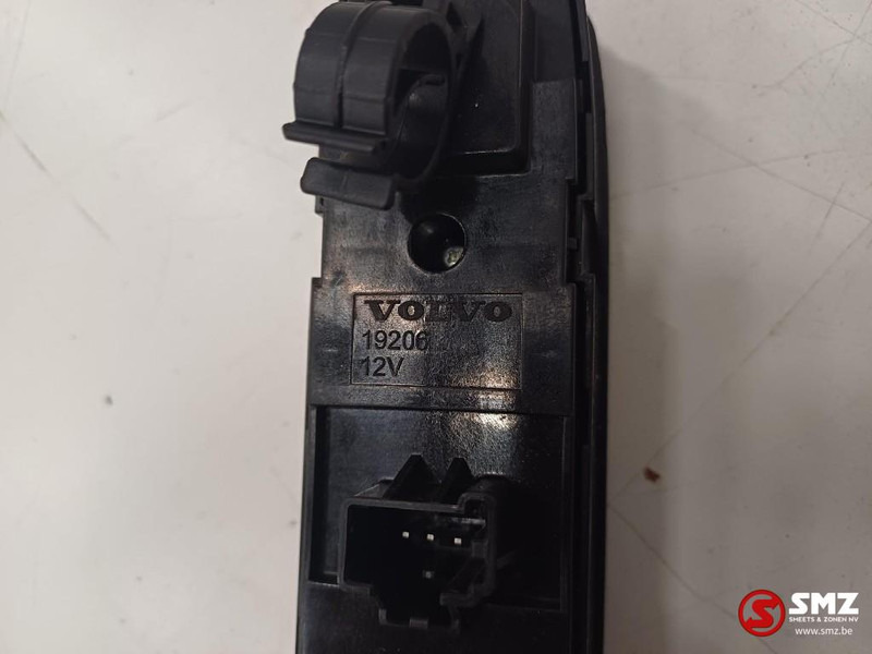 Volvo Occ raamschakelaar passagierszijde Volvo - Electrical system for Truck: picture 4 Volvo Occ raamschakelaar passagierszijde Volvo - Electrical system for Truck: picture 4