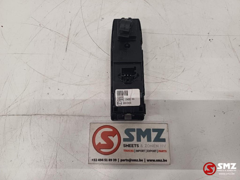 Volvo Occ raamschakelaar passagierszijde Volvo - Electrical system for Truck: picture 3 Volvo Occ raamschakelaar passagierszijde Volvo - Electrical system for Truck: picture 3