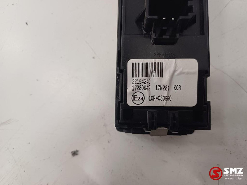 Volvo Occ raamschakelaar passagierszijde Volvo - Electrical system for Truck: picture 5 Volvo Occ raamschakelaar passagierszijde Volvo - Electrical system for Truck: picture 5