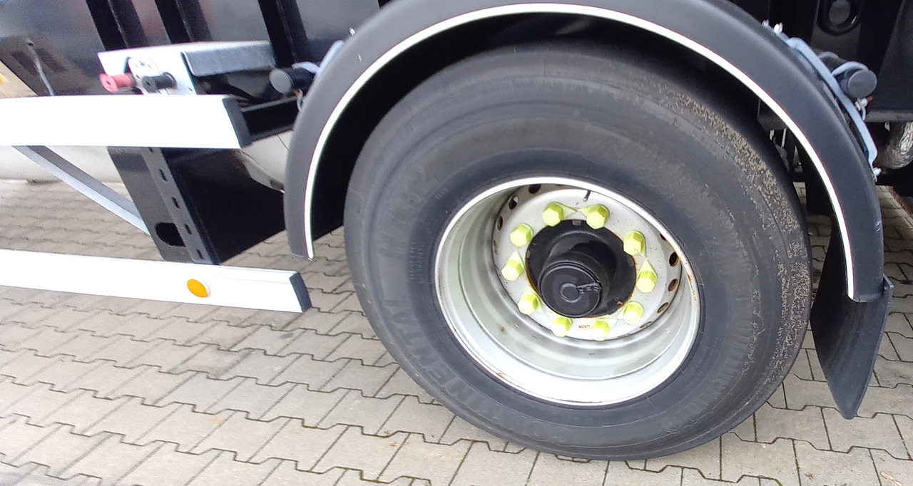 Schwingenschlögel Gas tank semi-trailer used for LNG/CNG mobile filling station Methan Gas Cryogenic - Tank semi-trailer: picture 5 Schwingenschlögel Gas tank semi-trailer used for LNG/CNG mobile filling station Methan Gas Cryogenic - Tank semi-trailer: picture 5