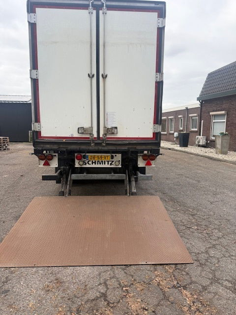 Schmitz Cargobull City stuuras liftas - Refrigerator semi-trailer: picture 5 Schmitz Cargobull City stuuras liftas - Refrigerator semi-trailer: picture 5