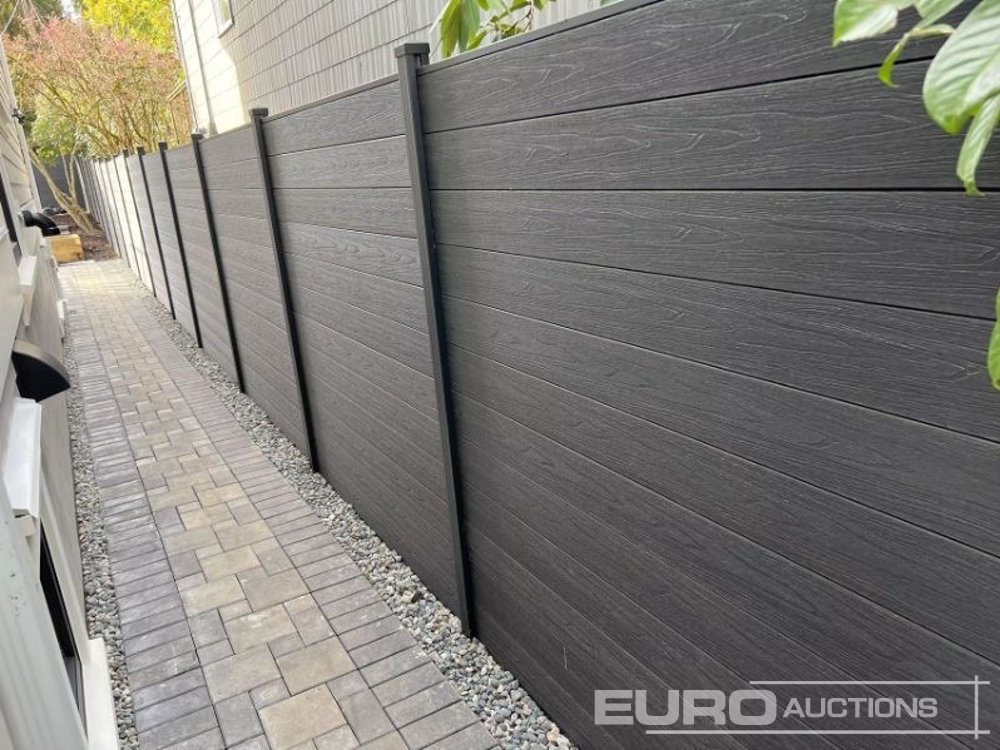 Construction equipment 1.8m Wide Anthracite Grey Composite Fence Panels (25 of), 2.45m Black Aluminium Posts (26 of), Complete With Assembly Kit: picture 23