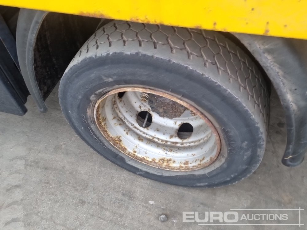 Autotransporter truck 2005 Renault 180DCI: picture 11 Autotransporter truck 2005 Renault 180DCI: picture 11