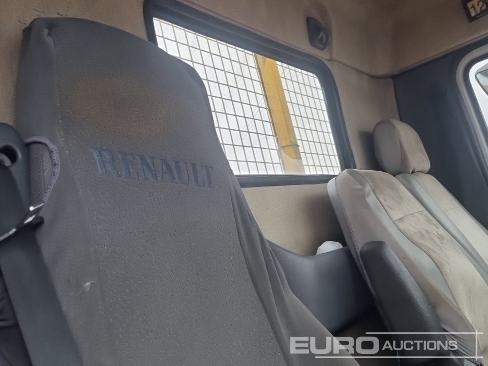 Autotransporter truck 2005 Renault 180DCI: picture 23 Autotransporter truck 2005 Renault 180DCI: picture 23