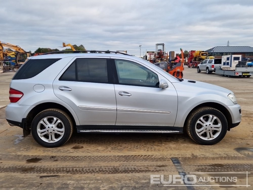 SUV 2006 Mercedes ML320 CDI: picture 6