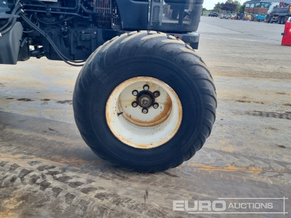 Farm tractor 2010 New Holland TD5010: picture 12