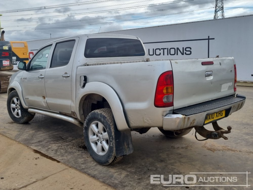 2010 Toyota Hilux Invincible - Pickup truck: picture 4 2010 Toyota Hilux Invincible - Pickup truck: picture 4