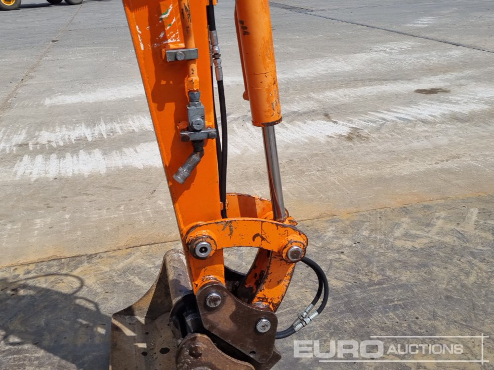 Mini excavator 2011 Doosan DX27Z: picture 32