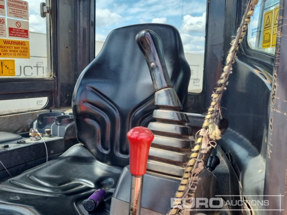 Mini excavator 2011 Doosan DX27Z: picture 41
