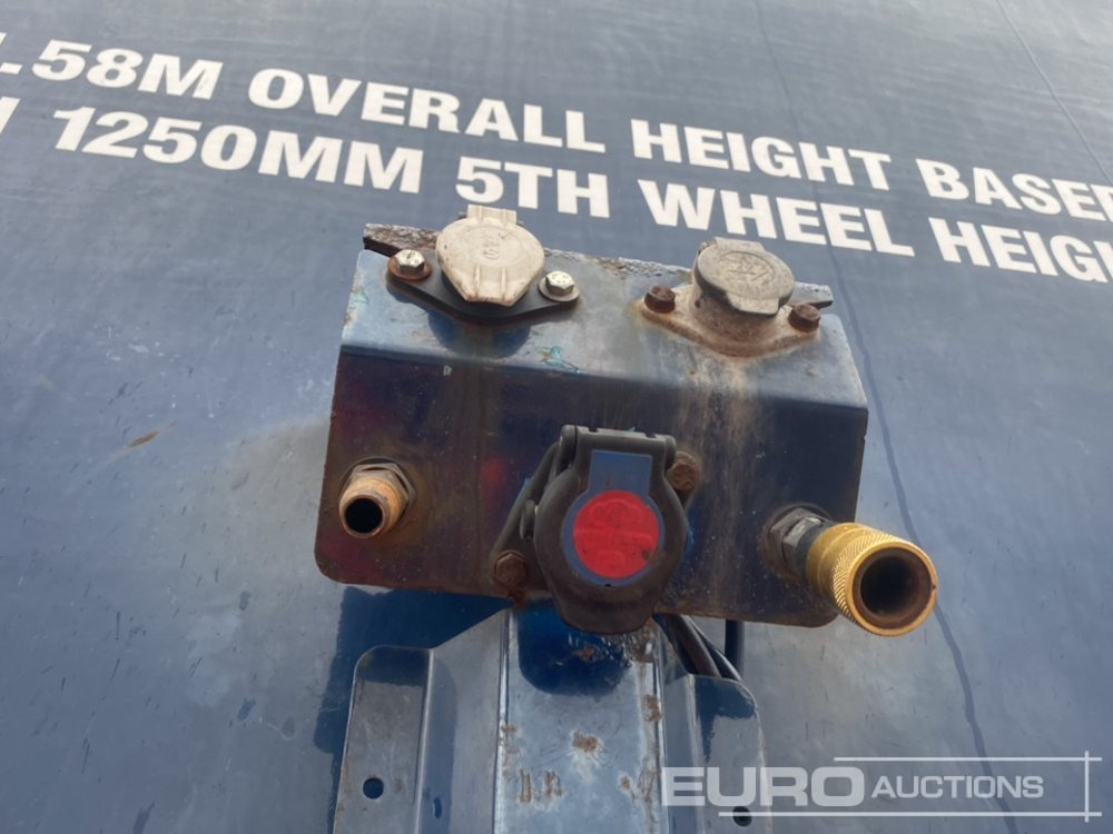 Curtainsider semi-trailer 2011 Lawrence David SDC 45' Tri Axle Curtinsider Trailer: picture 13 Curtainsider semi-trailer 2011 Lawrence David SDC 45' Tri Axle Curtinsider Trailer: picture 13