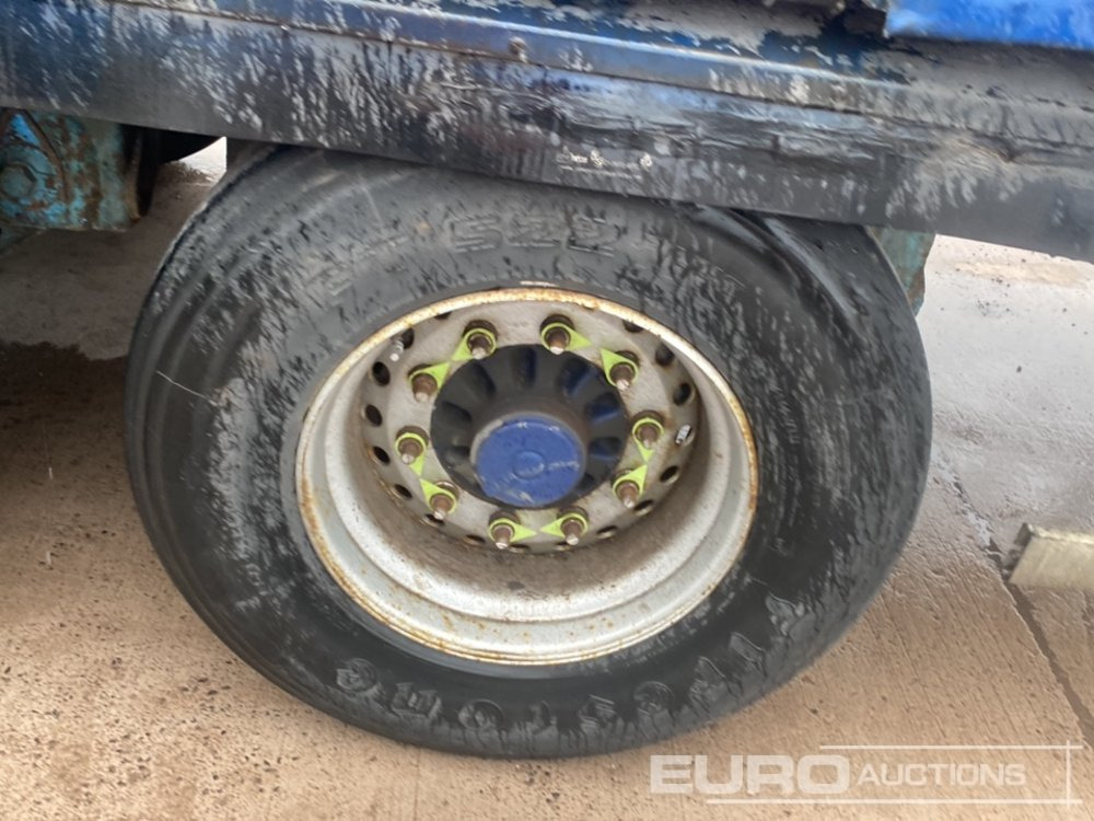 Curtainsider semi-trailer 2011 Lawrence David SDC 45' Tri Axle Curtinsider Trailer: picture 7 Curtainsider semi-trailer 2011 Lawrence David SDC 45' Tri Axle Curtinsider Trailer: picture 7