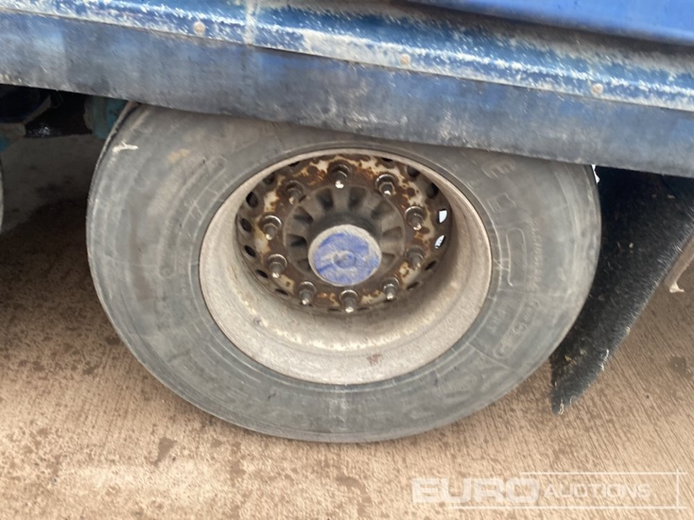 Curtainsider semi-trailer 2011 Lawrence David SDC 45' Tri Axle Curtinsider Trailer: picture 10 Curtainsider semi-trailer 2011 Lawrence David SDC 45' Tri Axle Curtinsider Trailer: picture 10