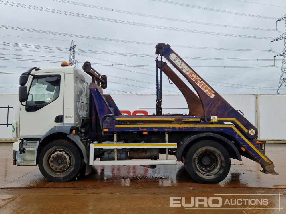 2011 Volvo FL240 - Skip loader truck: picture 2 2011 Volvo FL240 - Skip loader truck: picture 2