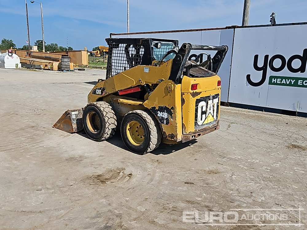 2012 CAT 242B3 - Skid steer loader: picture 3 2012 CAT 242B3 - Skid steer loader: picture 3