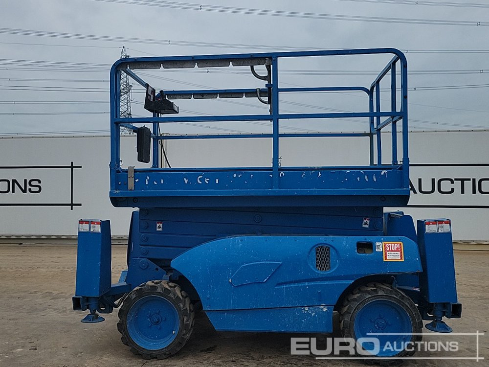 2014 Haulotte Compact 12DX - Aerial platform: picture 2 2014 Haulotte Compact 12DX - Aerial platform: picture 2