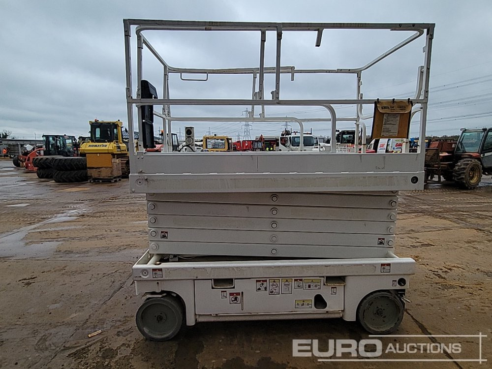 2014 Haulotte Compact 14 - Aerial platform: picture 2 2014 Haulotte Compact 14 - Aerial platform: picture 2