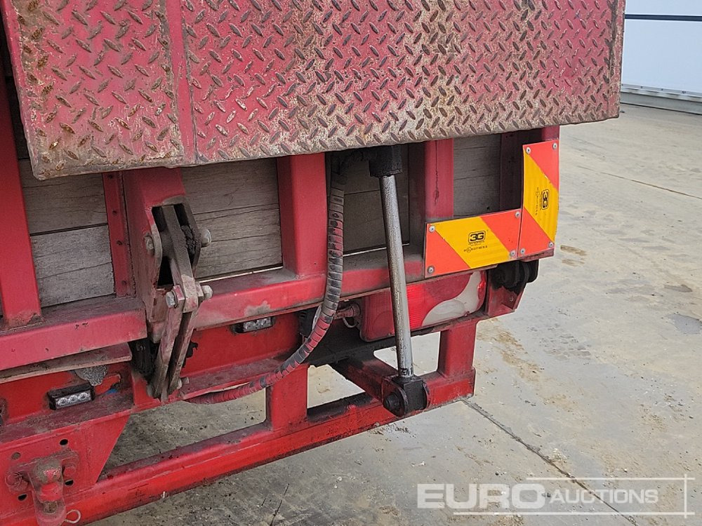 Dropside/ Flatbed truck for transportation of heavy machinery 2014 Scania P410: picture 20