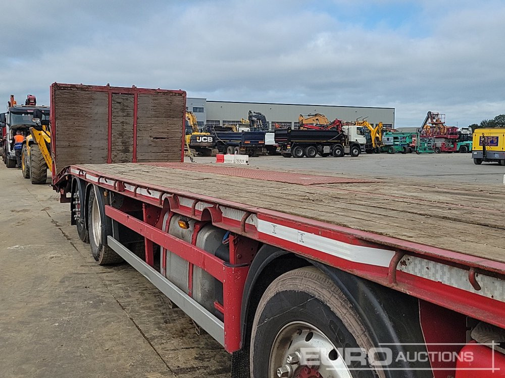 Dropside/ Flatbed truck for transportation of heavy machinery 2014 Scania P410: picture 17