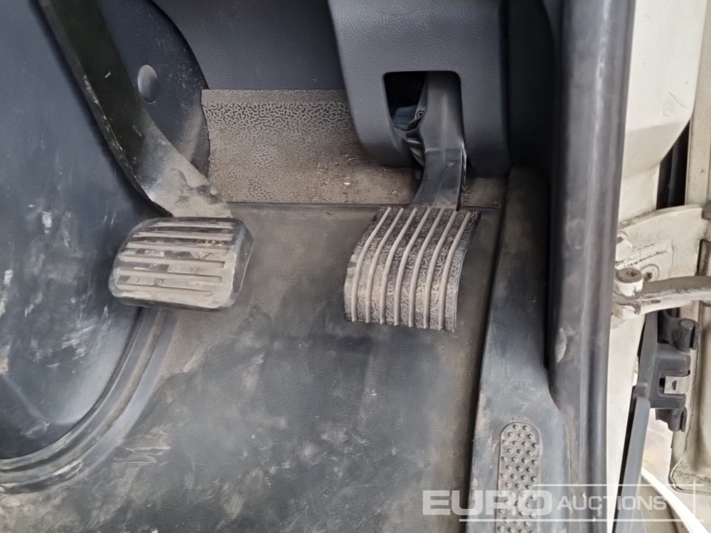 Box truck 2015 DAF CF250: picture 28