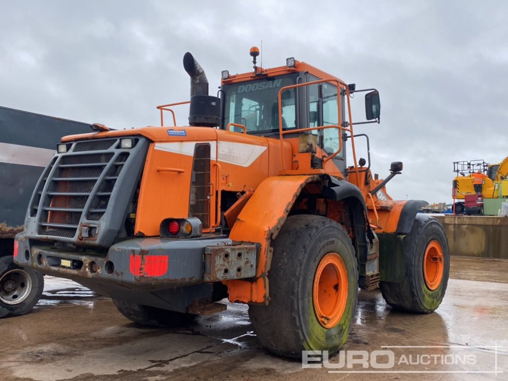2015 Doosan DL300-5 - Wheel loader: picture 4 2015 Doosan DL300-5 - Wheel loader: picture 4