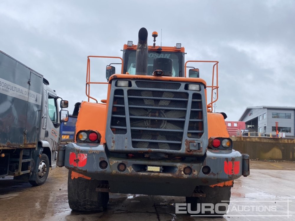 2015 Doosan DL300-5 - Wheel loader: picture 2 2015 Doosan DL300-5 - Wheel loader: picture 2