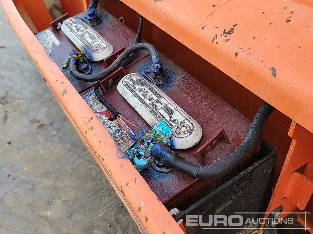 Aerial platform 2015 JLG 2646 ES: picture 16