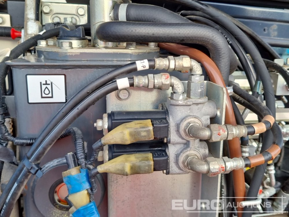 Mini excavator 2015 Kubota KX57-4: picture 43