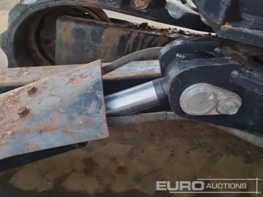 Mini excavator 2015 Kubota KX61-3: picture 36