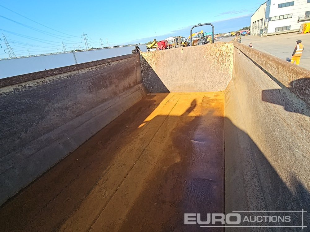 Tipper 2015 Volvo FMX410: picture 23