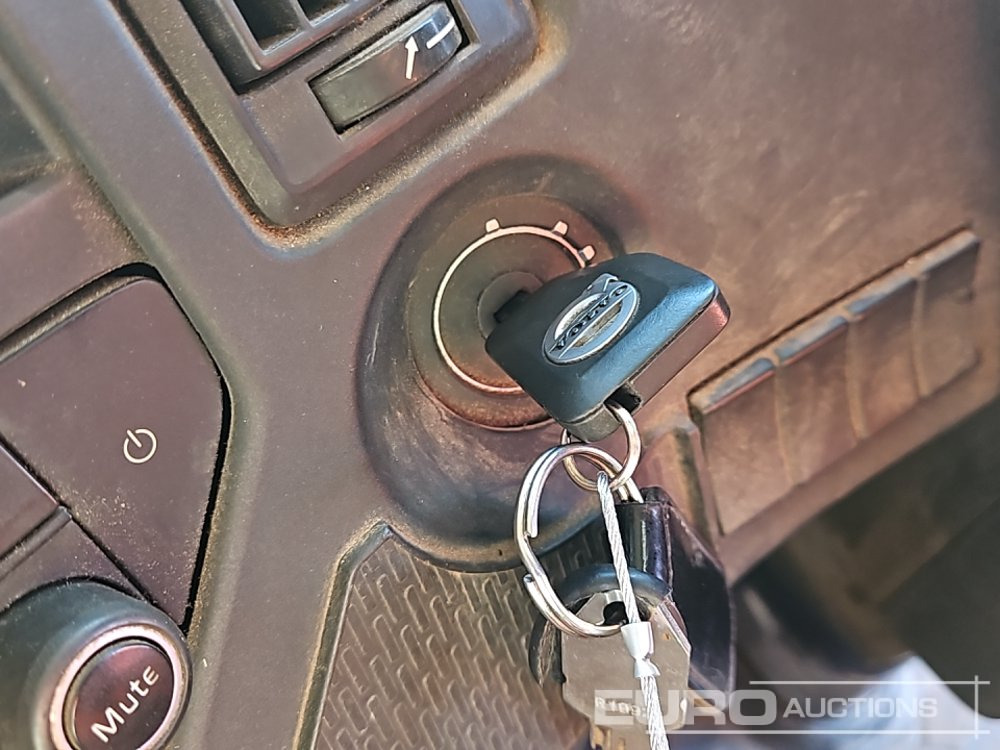 Tipper 2015 Volvo FMX410: picture 32