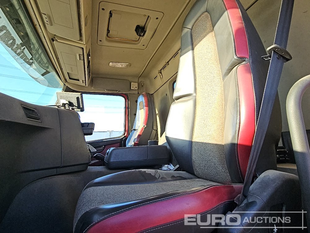 Tipper 2015 Volvo FMX410: picture 25