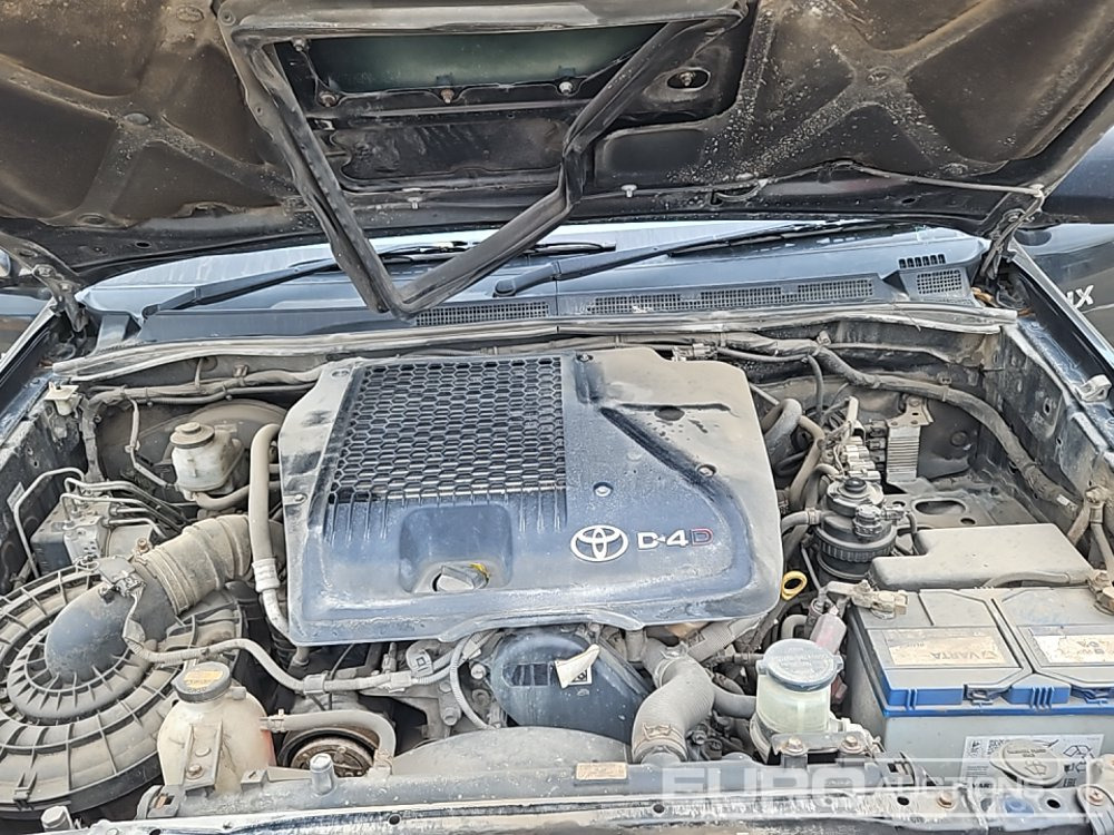 Pickup truck 2016 Toyota Hilux: picture 18