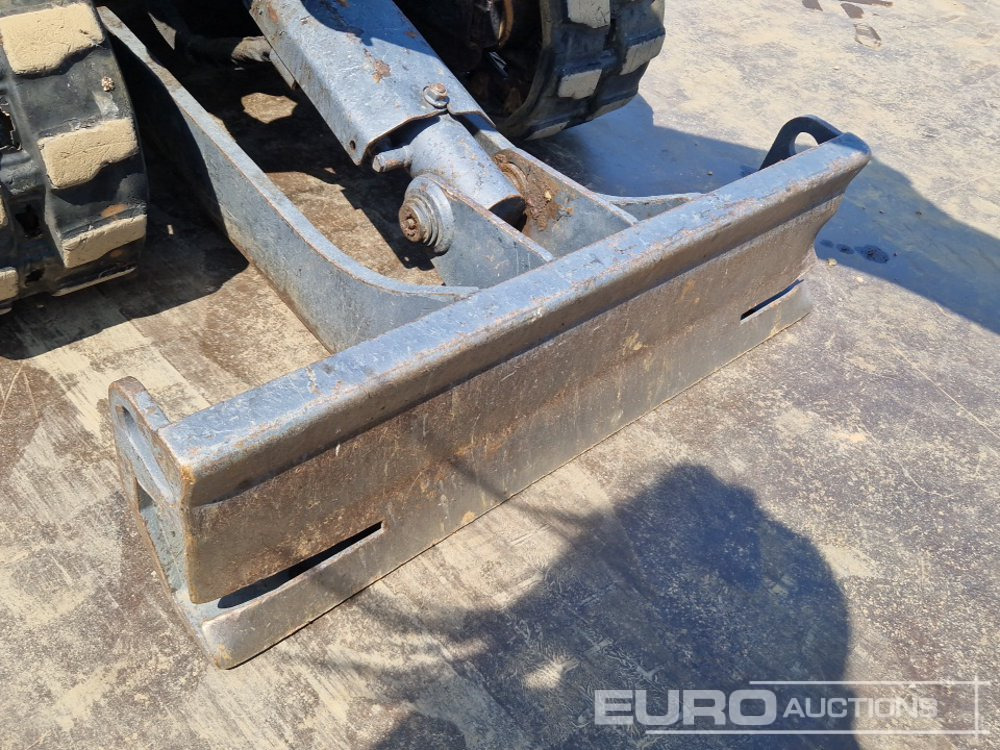 Mini excavator 2017 Bobcat E10: picture 33