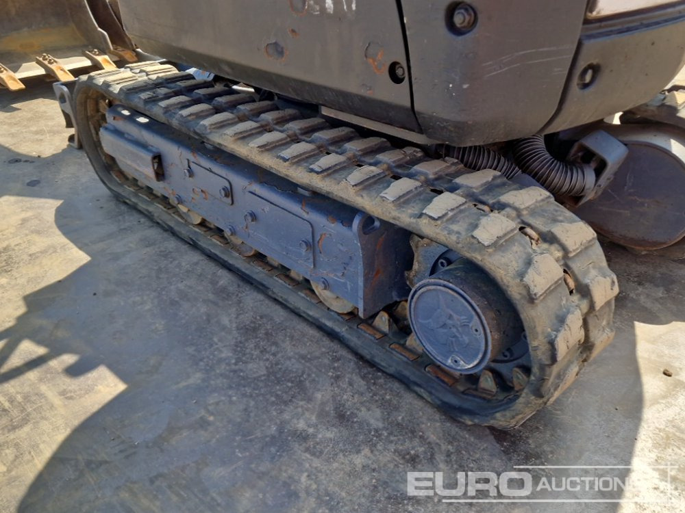 Mini excavator 2017 Bobcat E10: picture 13
