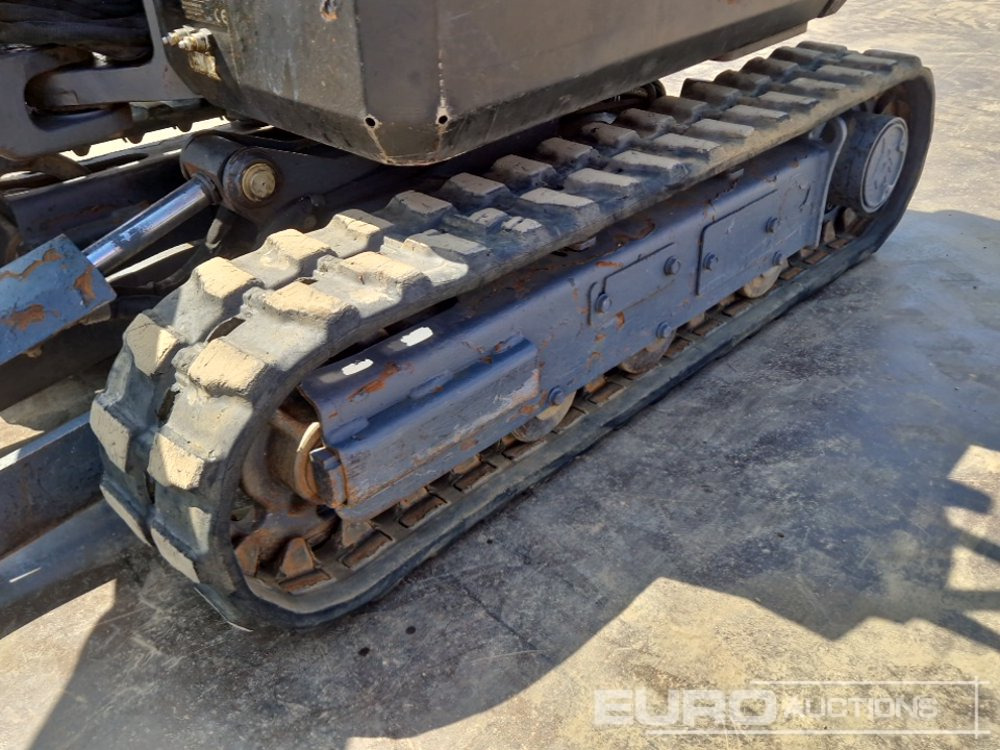 Mini excavator 2017 Bobcat E10: picture 16