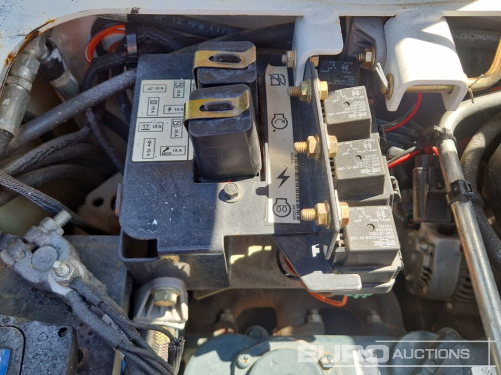Mini excavator 2017 Bobcat E10: picture 40