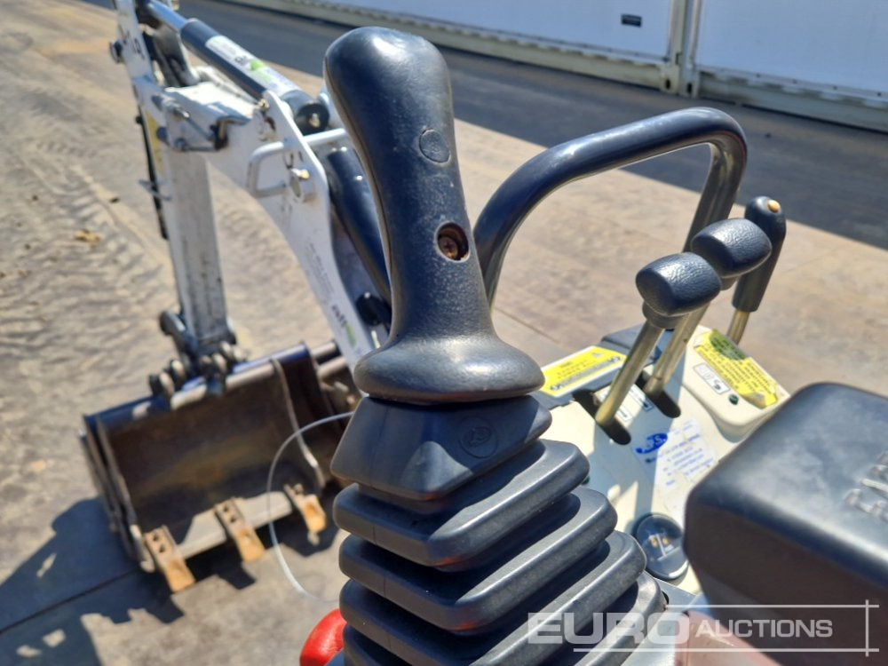 Mini excavator 2017 Bobcat E10: picture 45